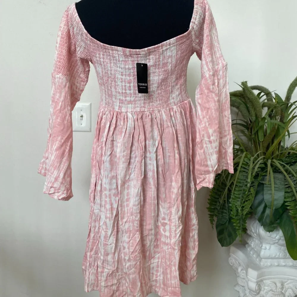 NWT Torrid Smocked Tie Dye Dress Boho Flutter Sleeve Dream Pink Plus 1X - Picture 5 of 7